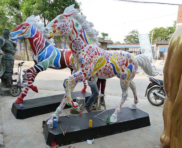 阜陽雕塑廠家的雕塑作品在雕塑公園中的布局原則是什么？