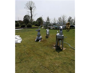 蕪湖雕塑公司的雕塑作品在藝術(shù)創(chuàng)作中的個性化表達有哪些？